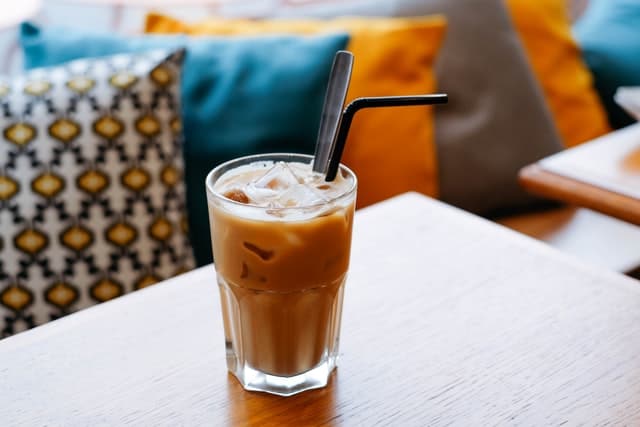 make iced coffee with old coffee grounds