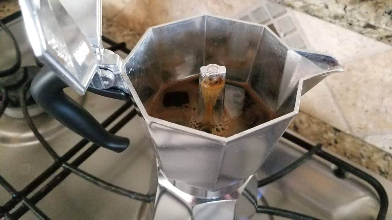 https://carmelbaycoffee.com/wp-content/uploads/2021/04/Moka-pot-making-esspresso-1280x720.jpg